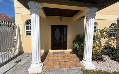 /international/bs/s-seas-unit-1-new-providence-paradise-island-new-providence-paradise-island-310105646811/