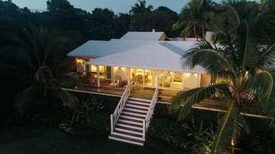 /international/bs/pineapple-wine-eleuthera-north-eleuthera-310102313764/