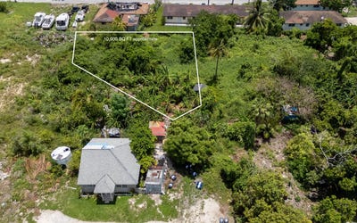 /international/bs/lot-8-little-acres-new-providence-paradise-island-310101077397/?lang=en