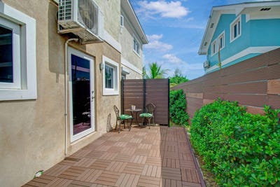 /international/bs/love-estates-townhouse-unit-2-new-providence-paradise-island-310100706651/