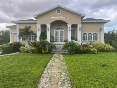 /international/bs/s-c-bootle-highway-abaco-central-abaco-310104097719/