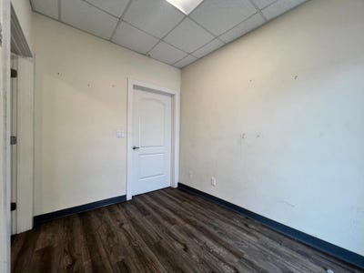 /international/bs/unit-4-airport-industrial-park-unit-4-new-providence-paradise-island-310101103077/