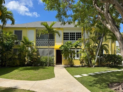 /international/bs/carefree-cable-beach-unit-12a-new-providence-paradise-island-310101225142/
