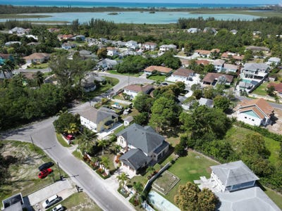 /international/bs/8-coral-lakes-w-new-providence-paradise-island-new-providence-paradise-island-310106384036/