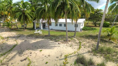 /international/bs/12-12a-13-sandy-point-abaco-central-abaco-310102807946/