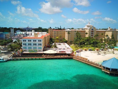 /international/bs/one-bay-street-unit-300-new-providence-paradise-island-new-providence-paradise-island-310108308957/