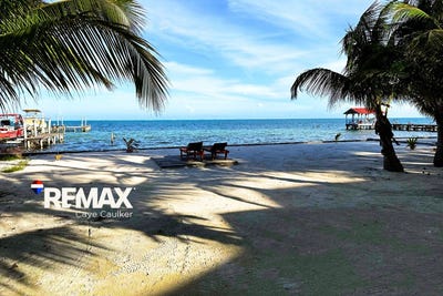 /international/bz/playa-asuncion-caye-caulker-belize-district-caye-caulker-belize-district-310104251534/