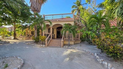/international/bz/1-3-miles-n-san-pedro-unit-casita1-san-pedro-town-ambergris-caye-310102930400/