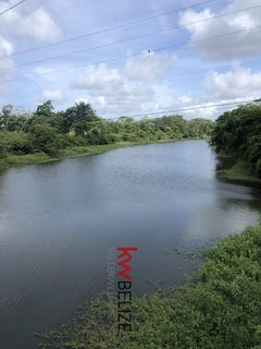 /international/bz/-stunning-property-with-1500-feet-of-riverfront-belize-city-belize-city-310104833203/