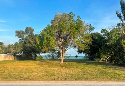 /international/bz/11-consejo-beach-trail-corozal-district-corozal-district-310108367595/