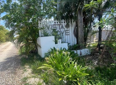 /international/bz/21-vista-cove-placencia-stann-creek-district-310100939087/?lang=en