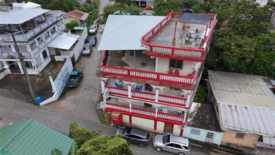 /international/bz/11-mossiah-street-san-ignacio-cayo-district-310105770727/