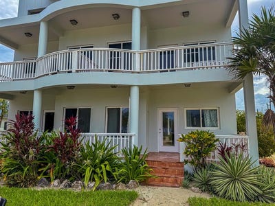 /international/bz/sapphire-beach-resort-unit-17c2-san-pedro-town-ambergris-caye-310103351599/