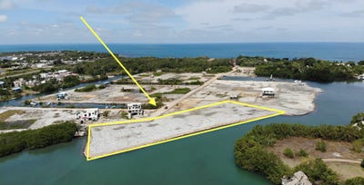 /international/bz/placencia-placencia-stann-creek-district-310106410492/
