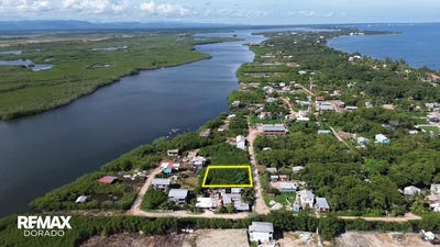 /international/bz/lagoon-seine-bight-stann-creek-district-seine-bight-stann-creek-district-310106490643/