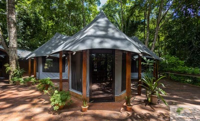 /international/bz/43j8-xg-cayo-district-cayo-district-310107216467/