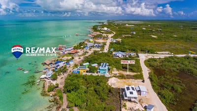 /international/bz/center-of-secret-beach-ambergris-caye-ambergris-caye-ambergris-caye-belize-city-310108406573/