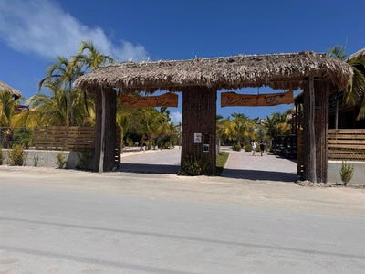 /international/bz/caye-caulker-belize-district-310107670624/