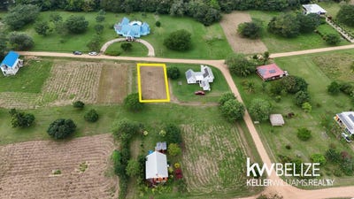 /international/bz/-spacious-lot-near-the-belize-river-in-carmelita-garden-lots-santa-familia-village-cayo-district-310106199762/