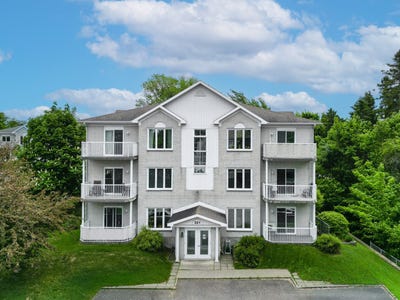 /international/ca/321-rue-pierre-saindon-rimouski-quebec-310108939623/