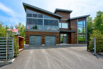 /international/ca/621-ch-miller-s-magog-quebec-310100537665/