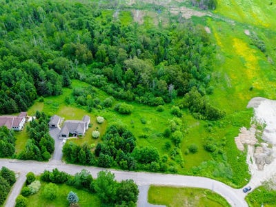 /international/ca/rue-des-ormes-mont-laurier-qc-j9l3g7-ca-mont-laurier-quebec-310097150253/