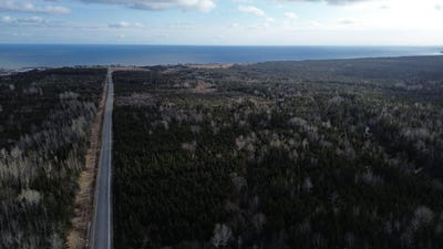 /international/ca/01-route-de-l-anse-a-beaufils-perce-quebec-310108041951/