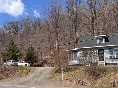 /international/ca/2038-route-148-grenville-sur-la-rouge-qc-j0v1b0-ca-grenville-sur-la-rouge-quebec-310098173295/