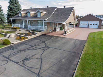 /international/ca/374-route-138-saint-hilarion-quebec-310120631782/