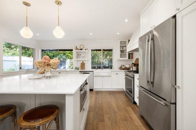 /international/ca/3558-everglade-place-north-vancouver-british-columbia-310110182705/