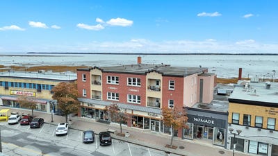 /international/ca/106-112-rue-st-germain-o-rimouski-quebec-310103701784/