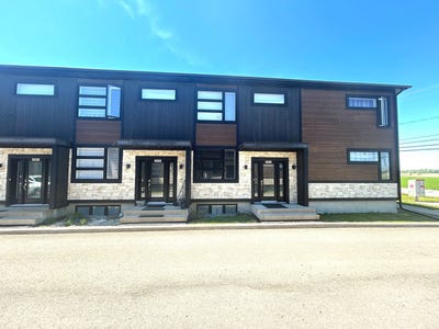 /international/ca/816-rue-notre-dame-saint-sulpice-quebec-310108428884/