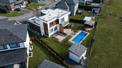 /international/ca/3181-rue-edouard-harbec-carignan-carignan-quebec-310107756712/