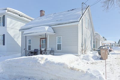 /international/ca/83-7e-avenue-shawinigan-quebec-310105944424/