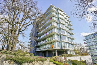 /international/ca/4011-rainbow-hill-lane-saanich-british-columbia-310106934649/