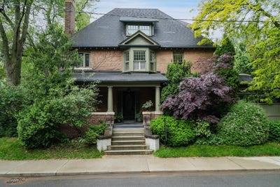 /international/ca/57-castle-frank-rd-toronto-on-m4w-2z5-canada-toronto-ontario-310099656329/?lang=zh-cn