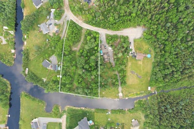 /international/ca/rue-des-ormes-lac-kenogami-quebec-310109093536/