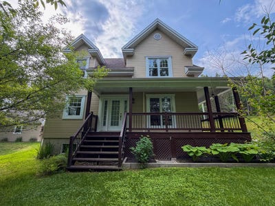 /international/ca/6-rg-du-ruisseau-des-frenes-la-malbaie-quebec-310109241232/