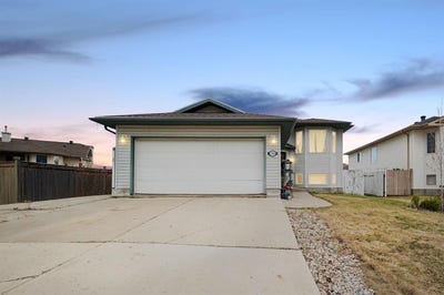 /international/ca/216-eglert-drive-fort-mcmurray-alberta-310108320617/