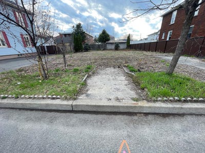 /international/ca/311-rue-filiatrault-saint-joseph-de-sorel-quebec-310108047576/