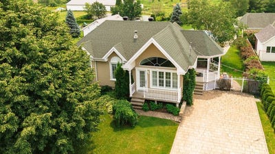 /international/ca/2820-rue-scott-o-alma-quebec-310109220900/