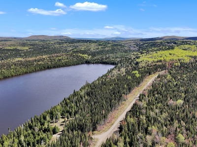 /international/ca/rue-principale-st-guy-lac-des-aigles-qc-g0k1w0-ca-lac-des-aigles-quebec-310100662414/