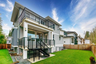 /international/ca/11002-243b-street-maple-ridge-british-columbia-310108484380/
