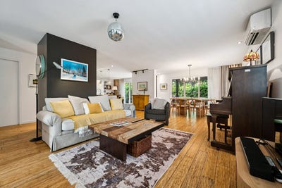 /international/ca/139-rue-gardenville-le-vieux-longueuil-qc-j4h2h1-ca-le-vieux-longueuil-quebec-310101470841/