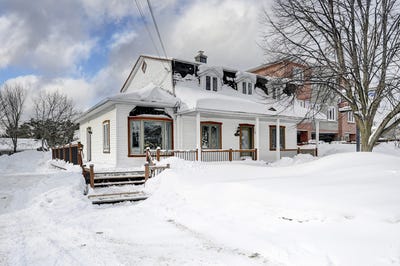 /international/ca/7083-7085-1re-avenue-charlesbourg-quebec-310105296149/