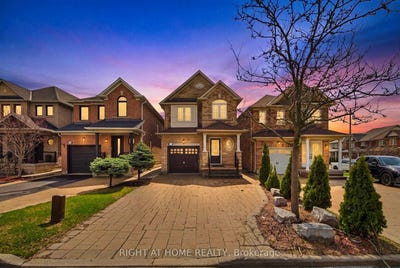 /international/ca/212-venice-gate-drive-vaughan-ontario-310107358322/
