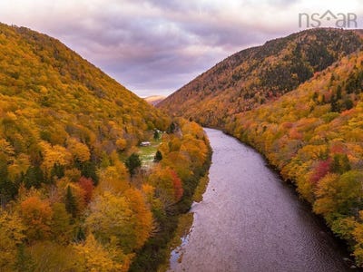 /international/ca/3719-west-big-intervale-road-margaree-valley-nova-scotia-310100573475/?lang=zh-cn