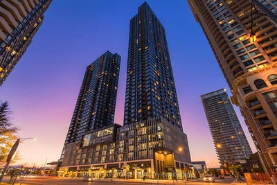 /international/ca/413-395-square-one-drive-w-mississauga-ontario-310107293893/