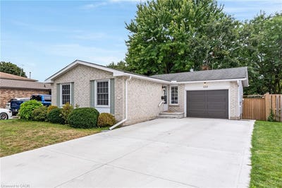 /international/ca/122-foxridge-drive-waterloo-on-cambridge-ontario-310120474652/