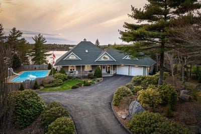 /international/ca/243-lakeshore-drive-hammonds-plains-nova-scotia-310108101181/